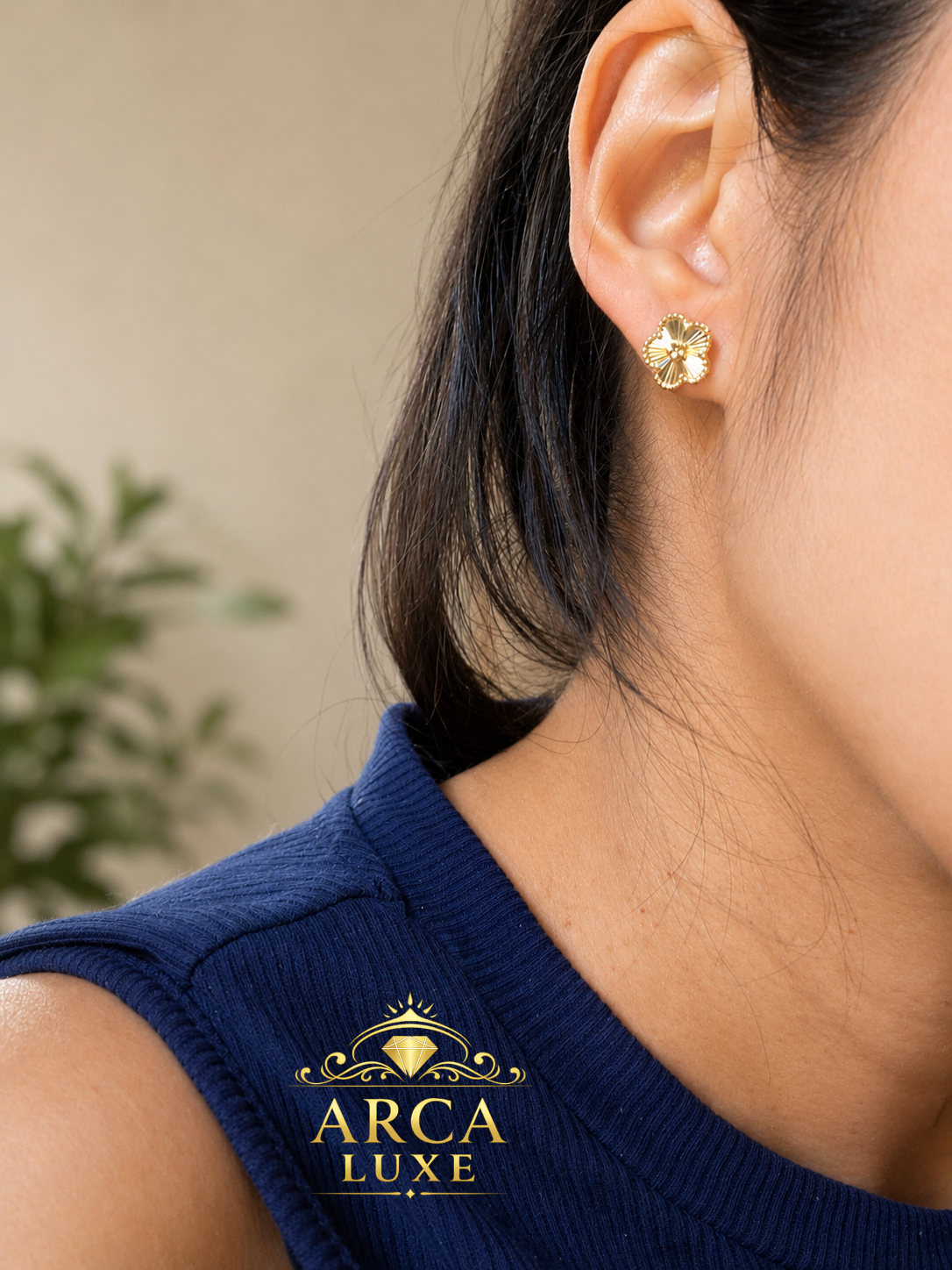14K Gold Daisy Stud Earrings – Textured Floral Design | ARCA LUXE