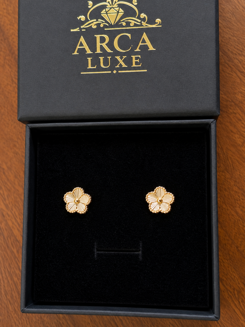 14K Gold Daisy Stud Earrings – Textured Floral Design | ARCA LUXE